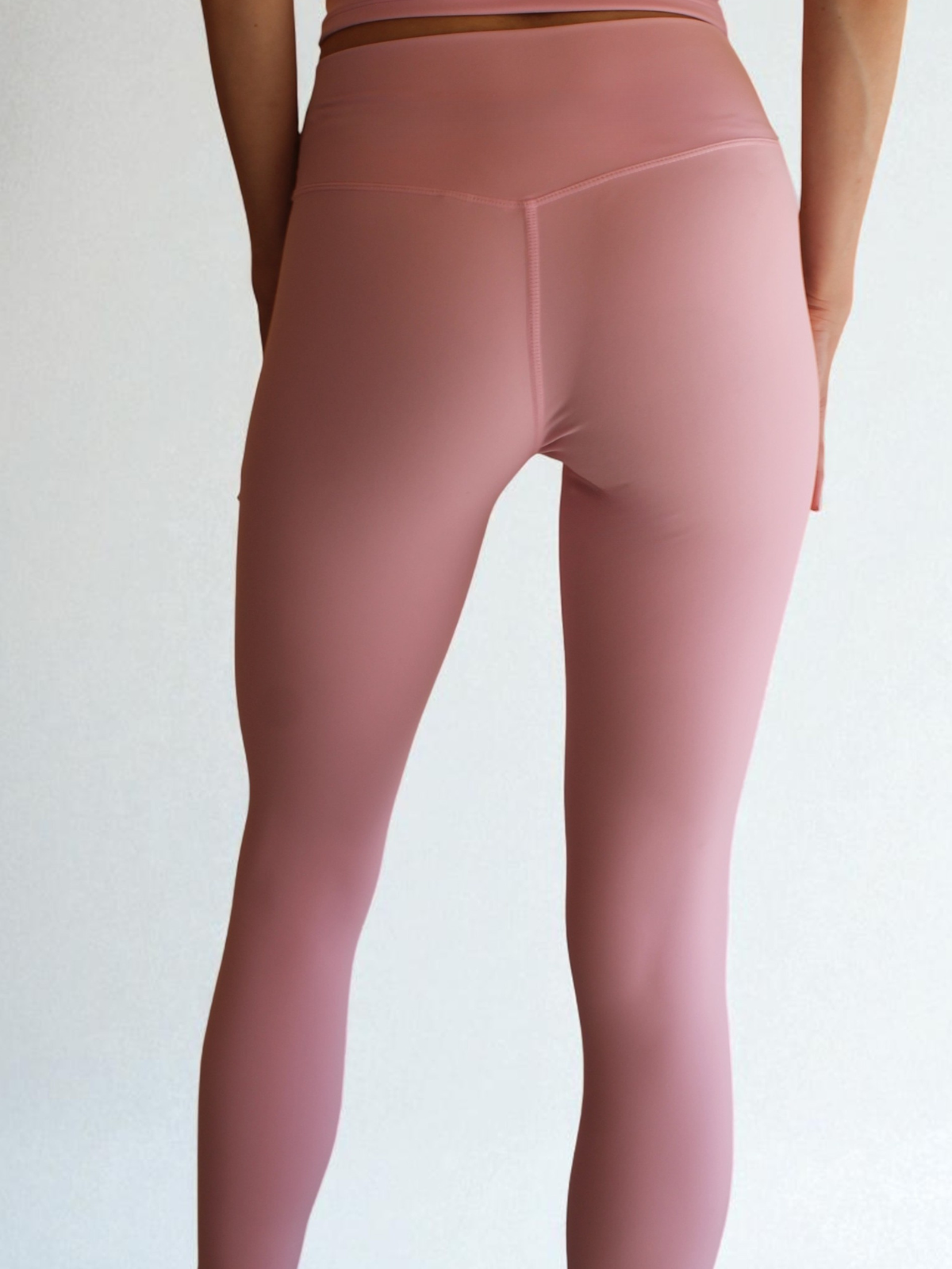 NEFY SET Top & Leggings